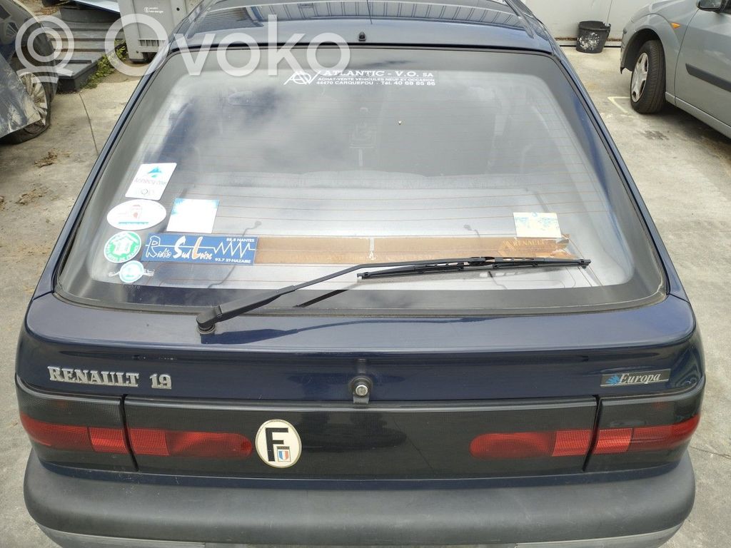Renault 19 Tylna klapa bagażnika 