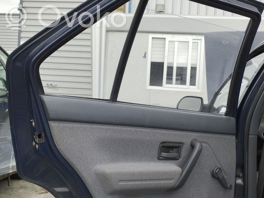 Renault 19 Regulador manual de la ventanilla trasera 