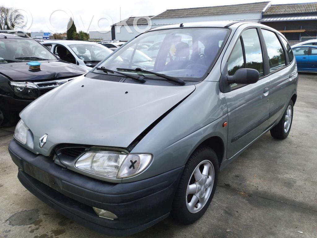 Renault Scenic I Zacisk hamulcowy przedni 
