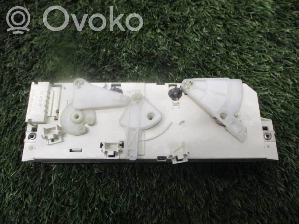 Renault Twingo I Climate control unit 