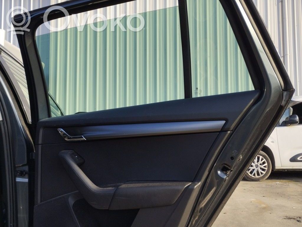 Skoda Octavia Mk3 (5E) Manecilla interna puerta trasera 