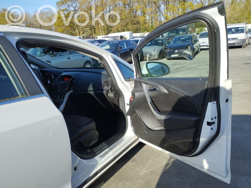 Opel Astra J Priekšējo durvju apdare 
