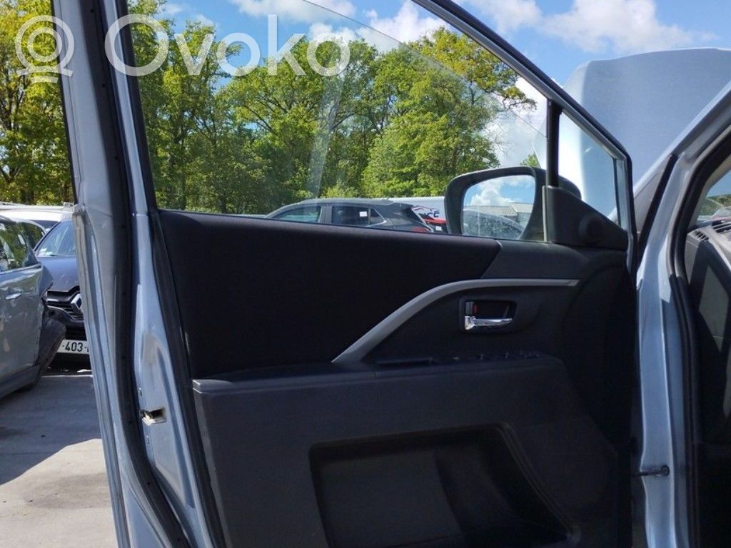 Mazda 5 Priekšpusē slēdzene 