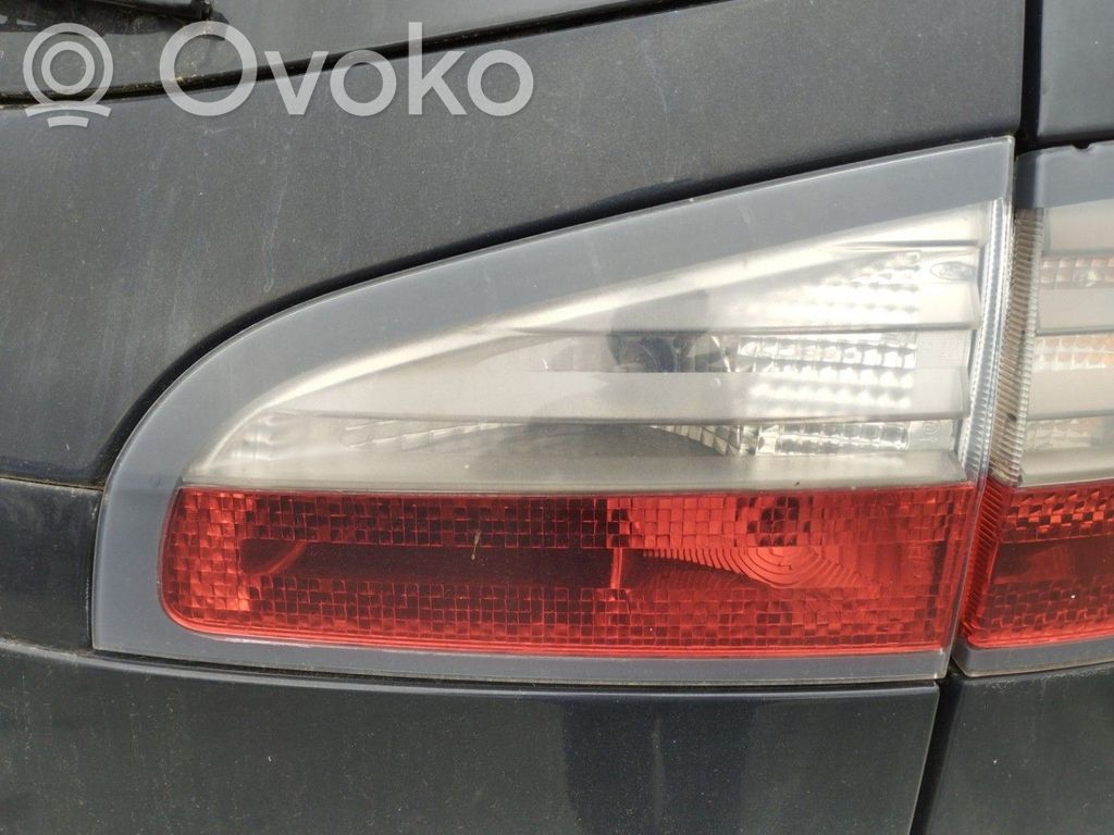 Ford S-MAX Aizmugurējais lukturis pārsegā 