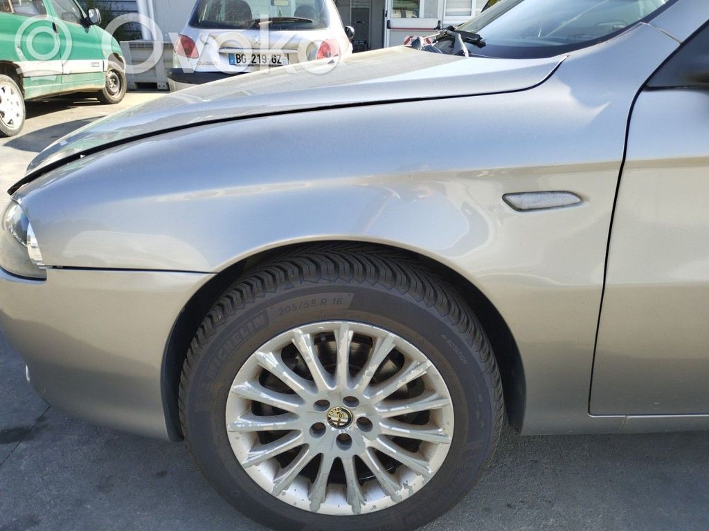 Alfa Romeo 147 Apărători interioare aripă roată față 