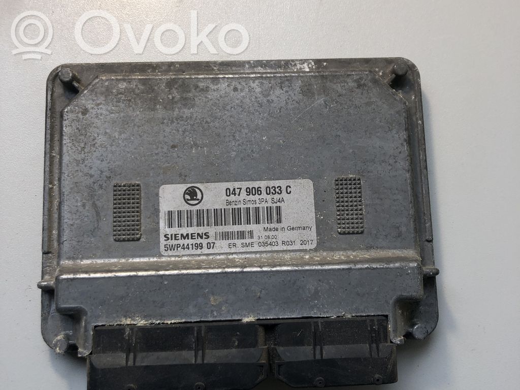 Skoda Fabia Mk1 (6Y) Engine control unit/module 