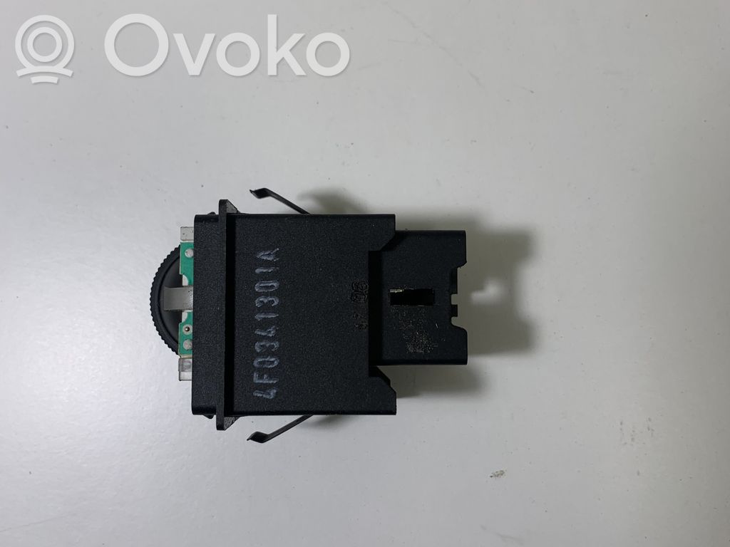Audi A6 S6 C6 4F Headlight level height control switch 