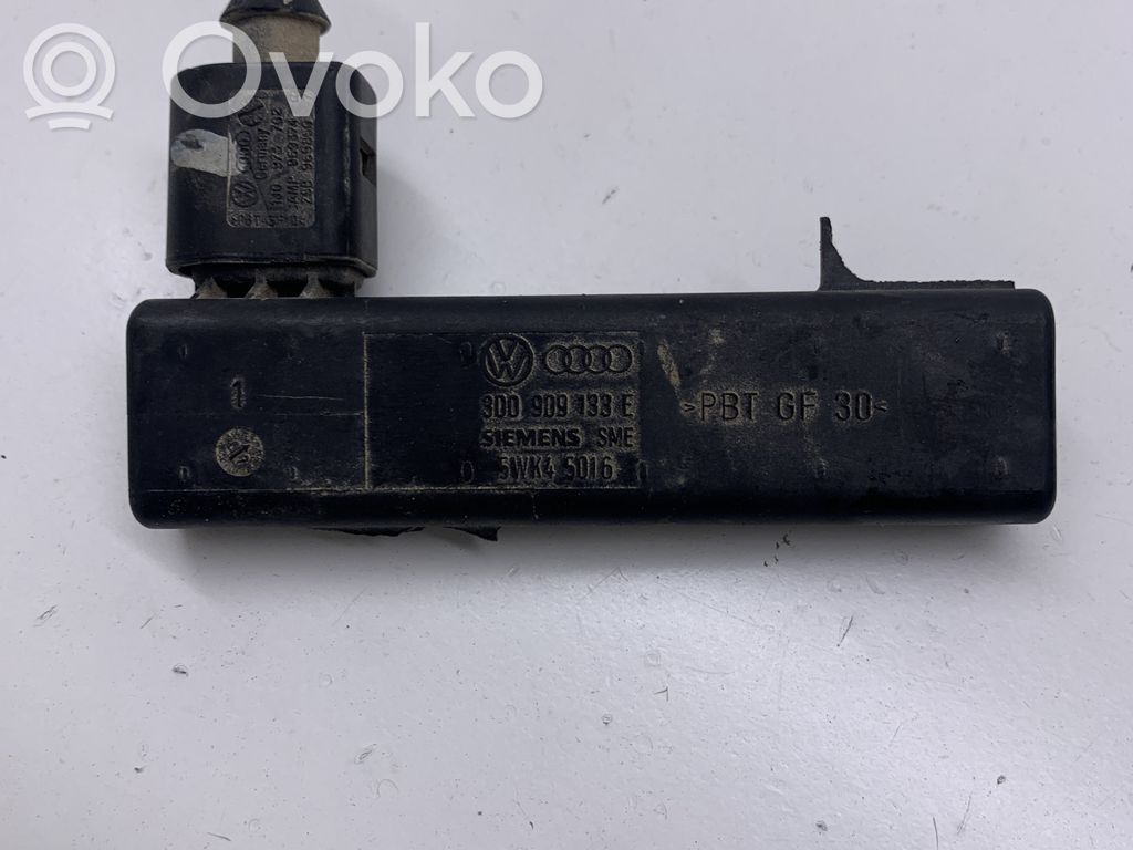 Audi A8 S8 D3 4E Antena wewnętrzna 