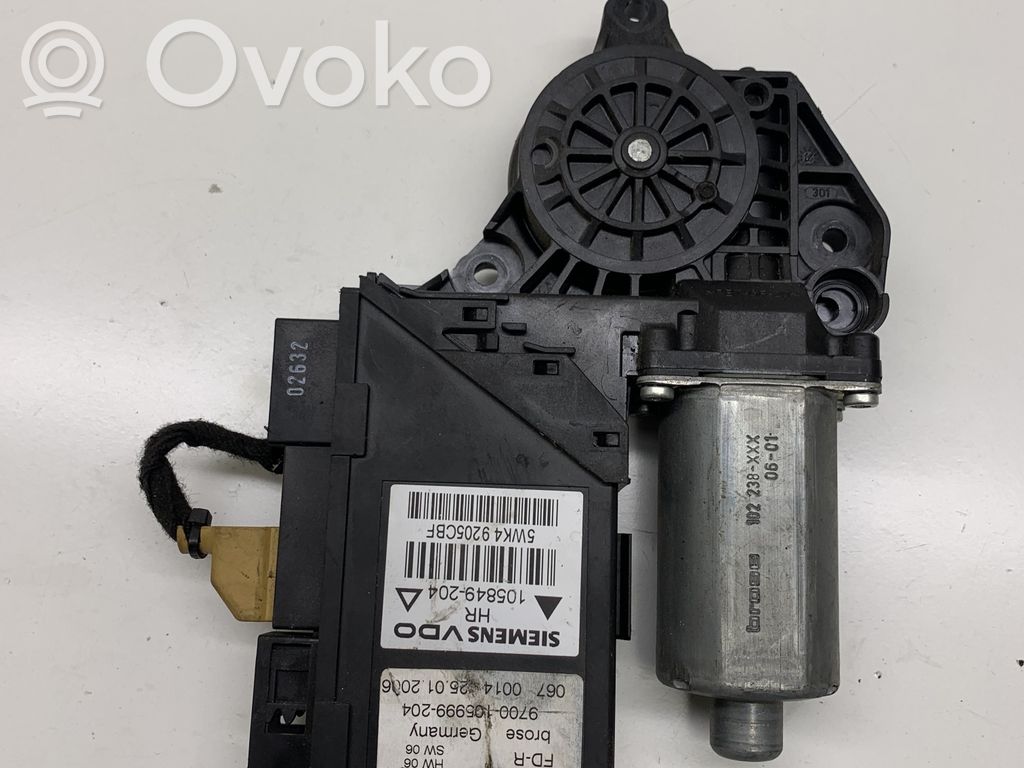 Audi A4 S4 B7 8E 8H Silniczek podnoszenia szyby drzwi tylnych 