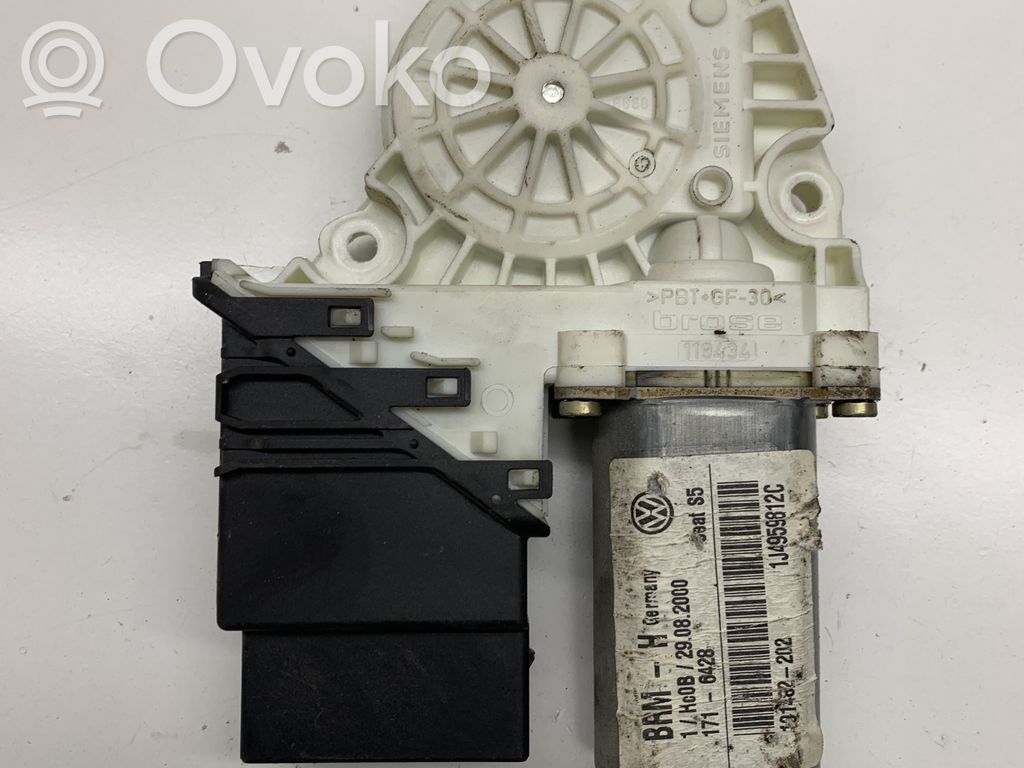 Volkswagen Golf IV Silniczek podnoszenia szyby drzwi tylnych 