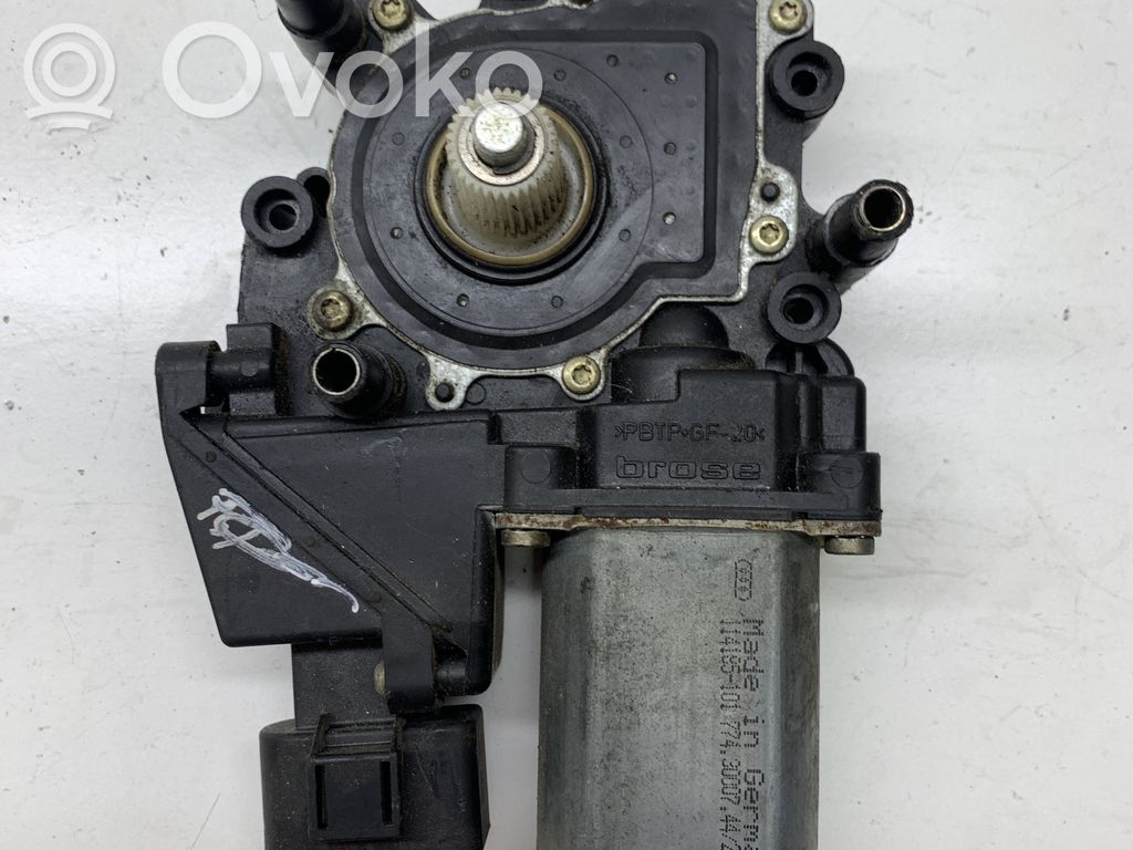 Audi A6 S6 C5 4B Motor del regulador de la ventanilla de la puerta delantera 