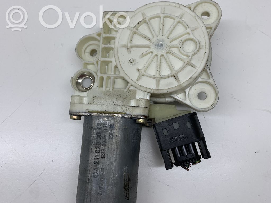Mercedes-Benz E W211 Silnik regulatora szyby drzwi przednich 