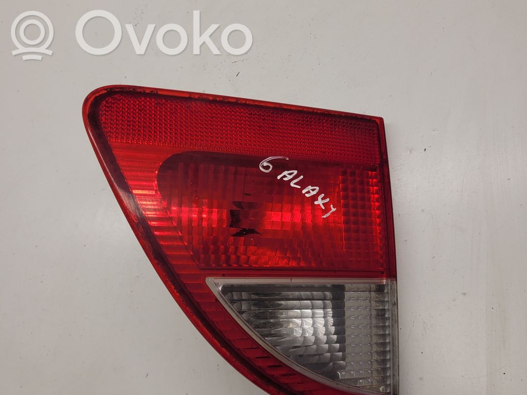 Ford Galaxy Aizmugurējais lukturis pārsegā 