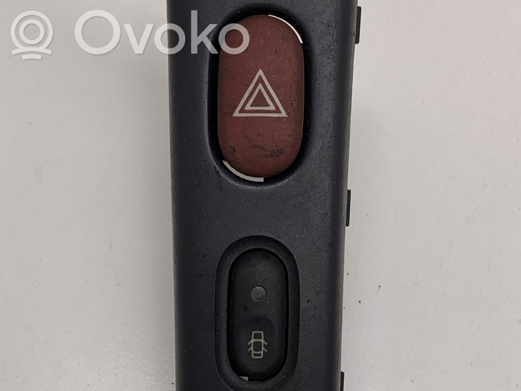 Renault Laguna II Hazard light switch 