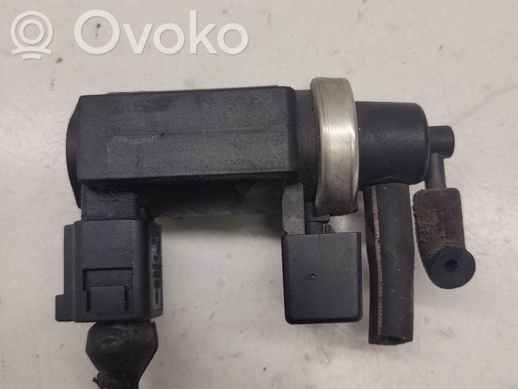 Audi A8 S8 D3 4E Electroválvula del turbo 