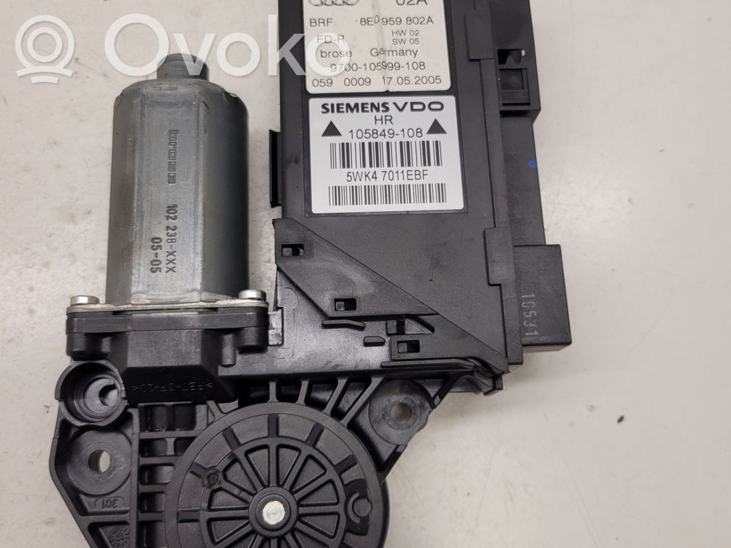 Audi A4 S4 B7 8E 8H Silniczek podnoszenia szyby drzwi tylnych 