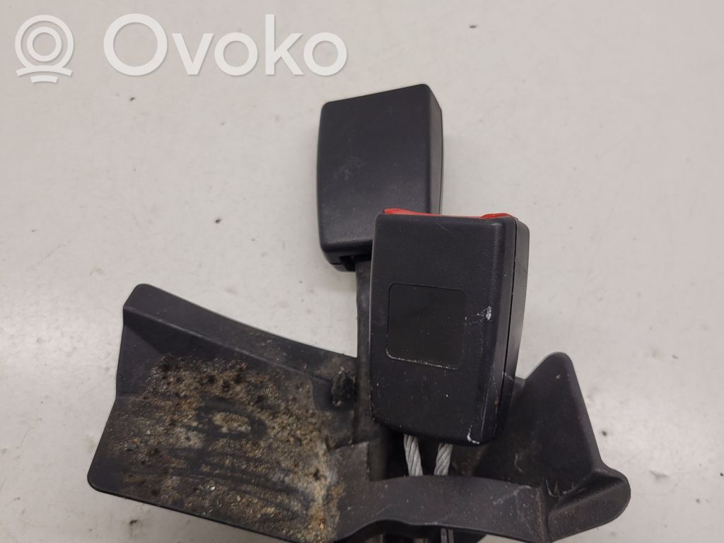 Audi A4 S4 B7 8E 8H Klamra środkowego pasa bezpieczeństwa fotela tylnego 