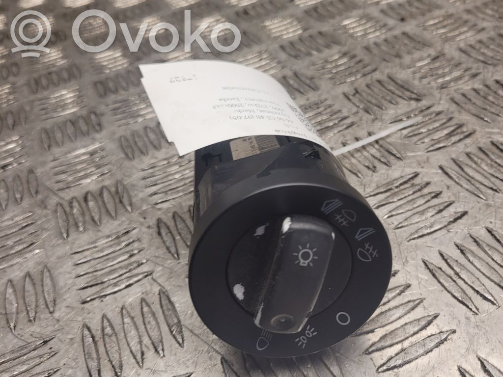 Audi A6 S6 C5 4B Interruptor de luz 