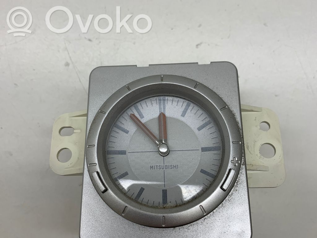 Mitsubishi Outlander Reloj 