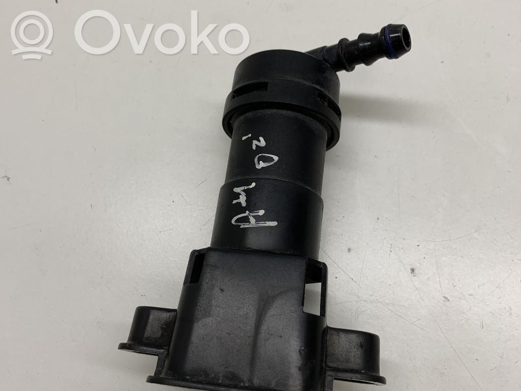 Audi A4 S4 B6 8E 8H Dysza spryskiwacza lampy przedniej 