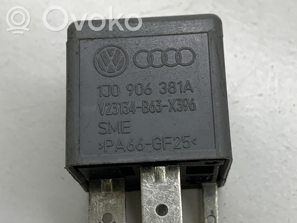 Volkswagen Bora Sonstige Relais 