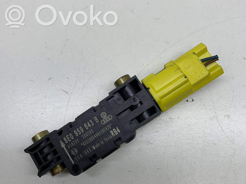 Audi A4 S4 B7 8E 8H Sensore d’urto/d'impatto apertura airbag 