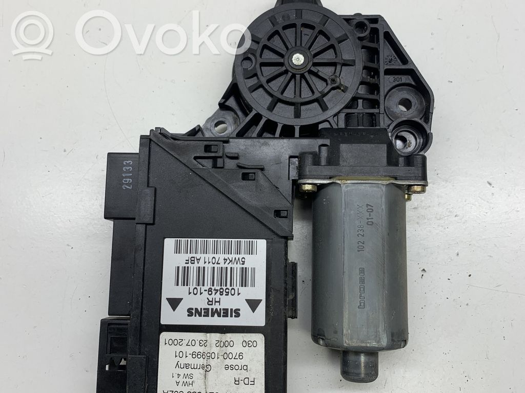 Audi A4 S4 B7 8E 8H Silniczek podnoszenia szyby drzwi tylnych 