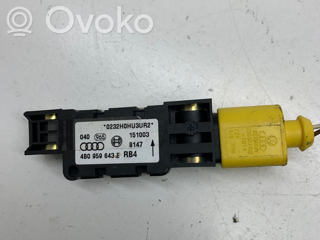 Audi A6 S6 C5 4B Czujnik uderzenia Airbag 