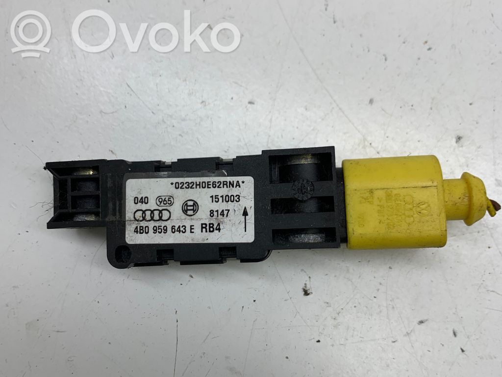Audi A6 S6 C5 4B Czujnik uderzenia Airbag 