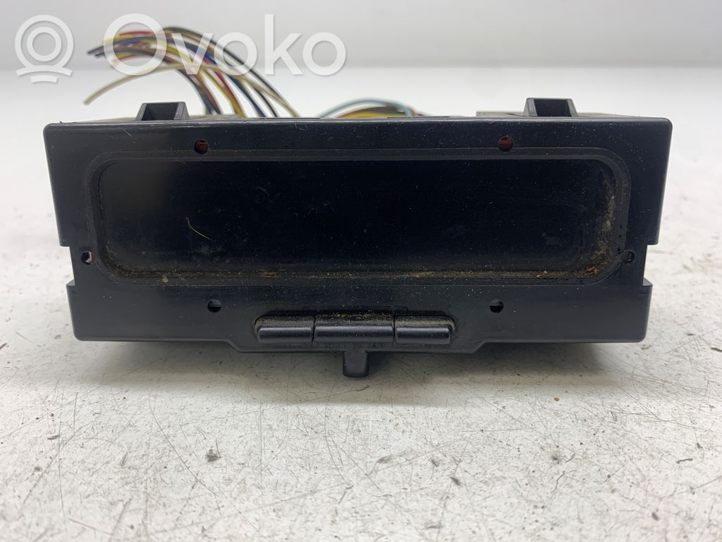 Renault Megane I Screen/display/small screen 
