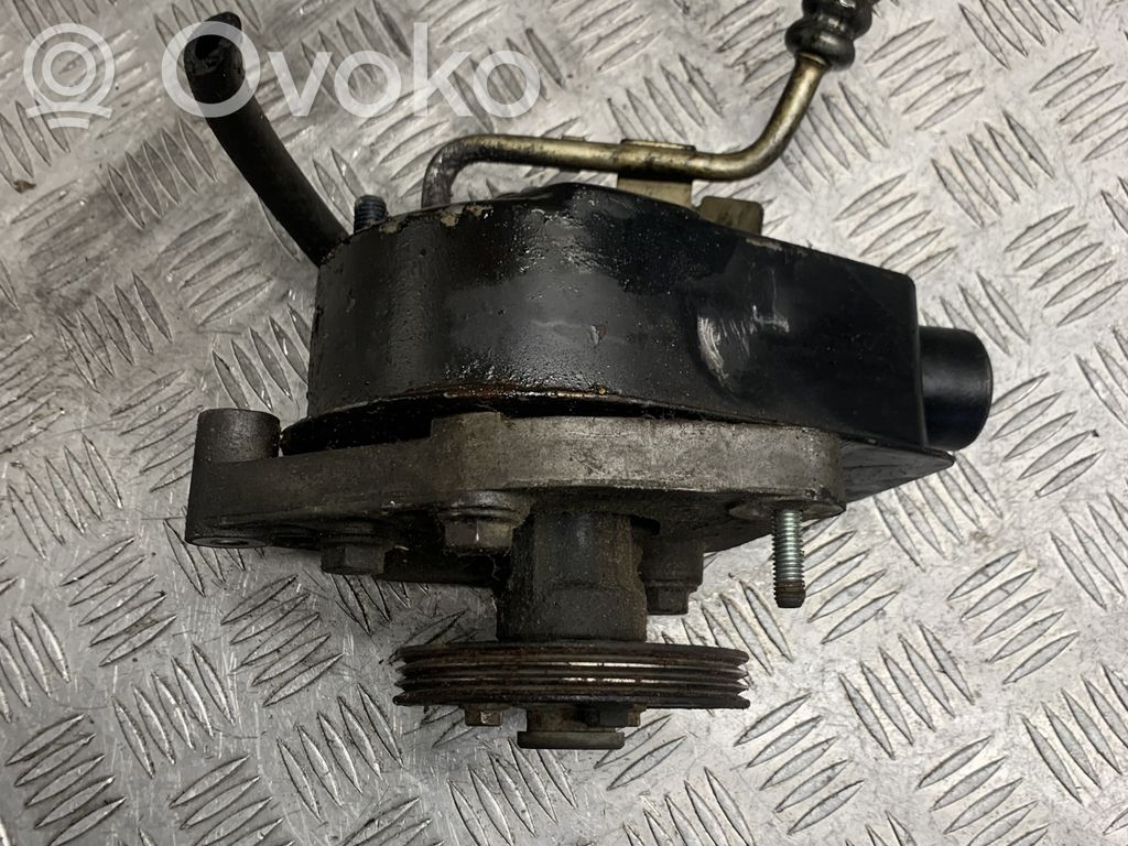 Renault Clio I Power steering pump 
