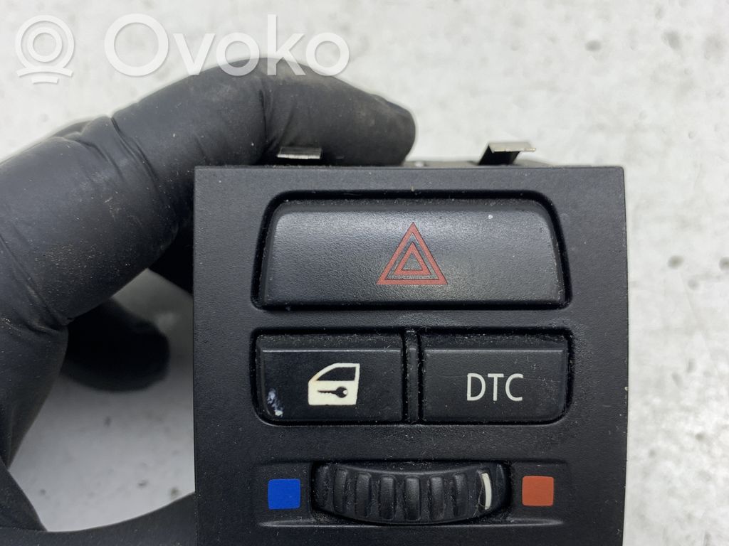 Hazard light switch   6131694565201,694565201
