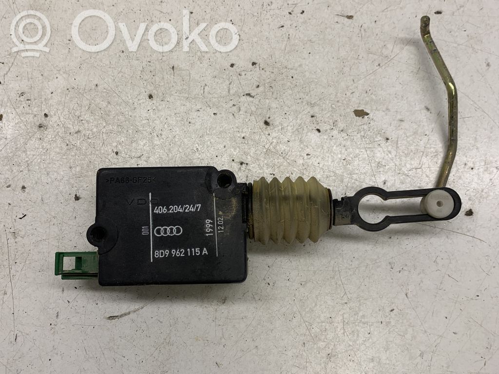 Audi A4 S4 B5 8D Central locking motor 