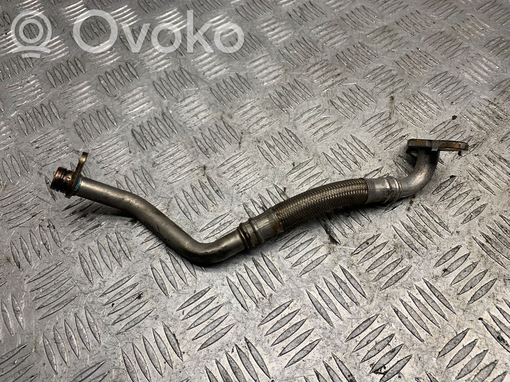 Volkswagen Touran I Manguera/tubo de aceite del turbocompresor turbo 