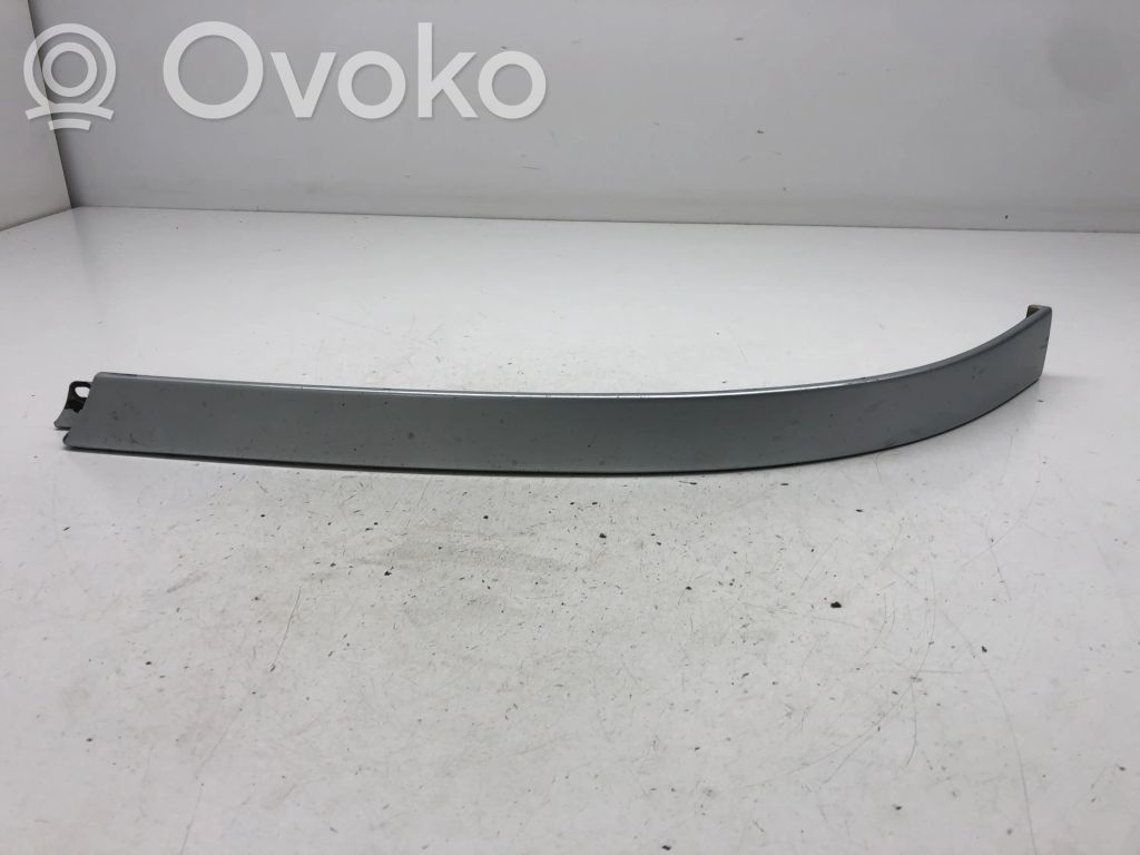 Audi A8 S8 D2 4D Ajovalon valaisimen alalista 