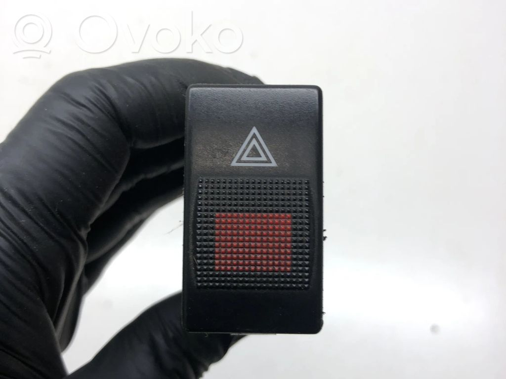 Audi A8 S8 D2 4D Botón interruptor de luz de peligro 