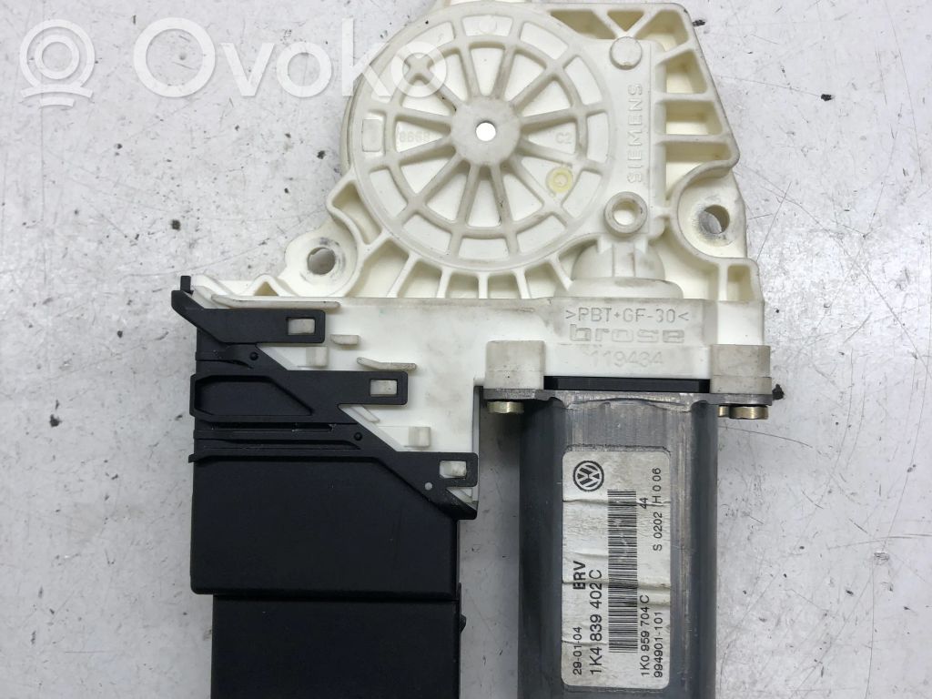 Volkswagen Golf V Silniczek podnoszenia szyby drzwi tylnych 
