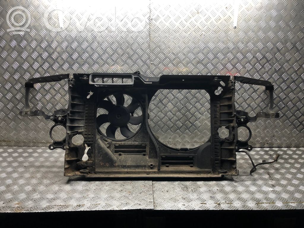 Audi A8 S8 D2 4D Radiatoru panelis 