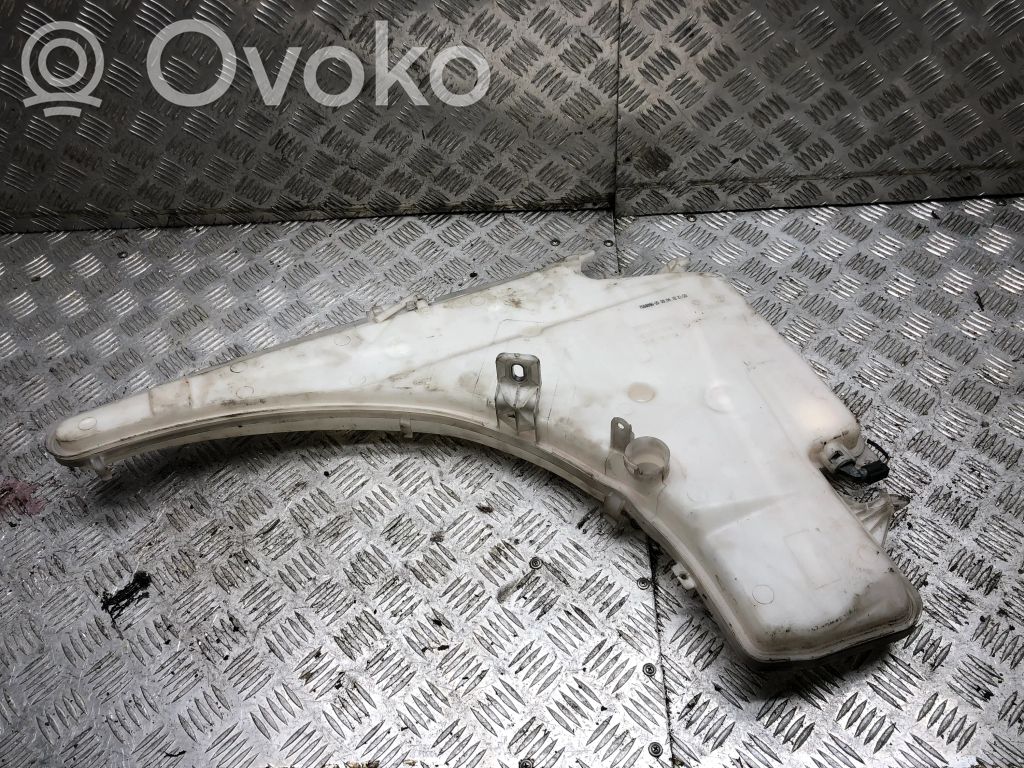 BMW 3 E90 E91 Langų skysčio bakelis 