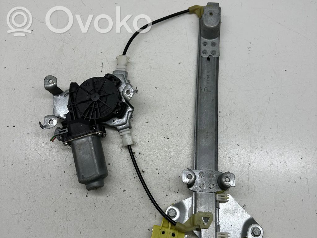 Nissan Qashqai Takaoven ikkunan nostin moottorilla 