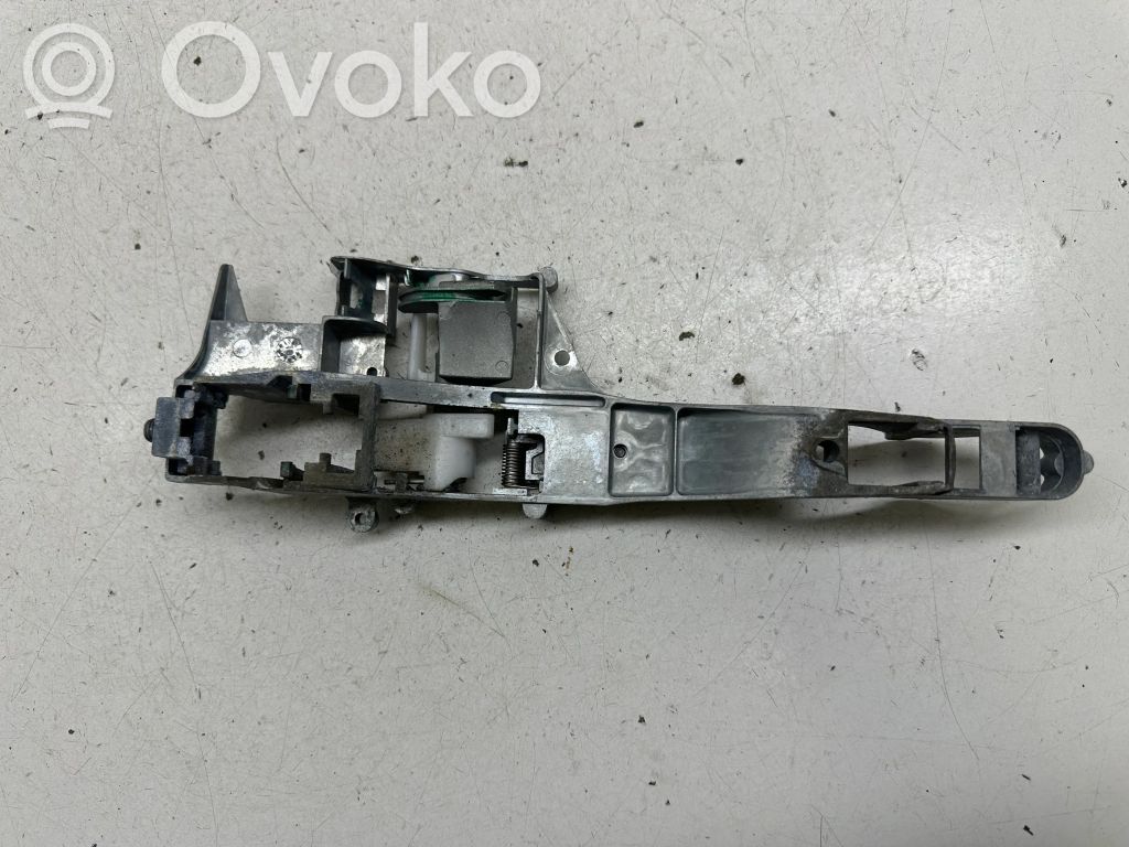 Peugeot 207 Manecilla/asa externa de la puerta delantera 