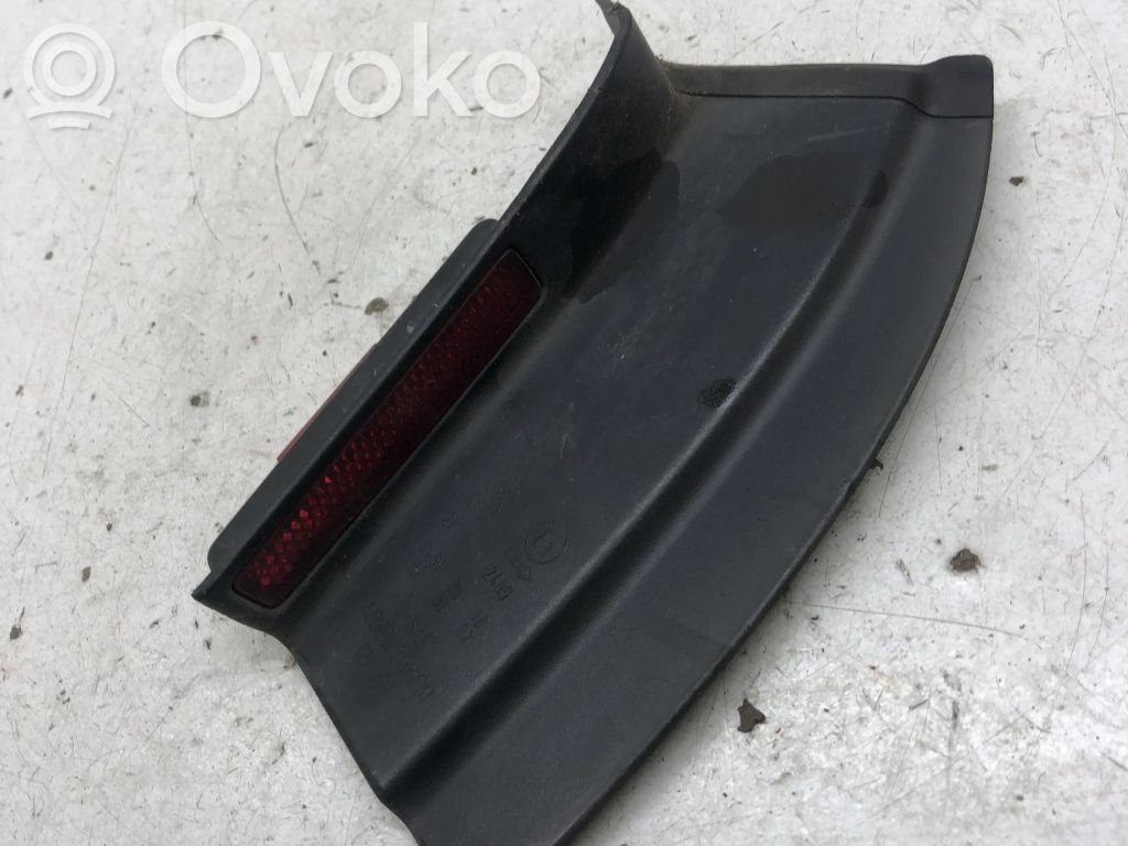 Volkswagen PASSAT B6 Rivestimento modanatura del faro posteriore 