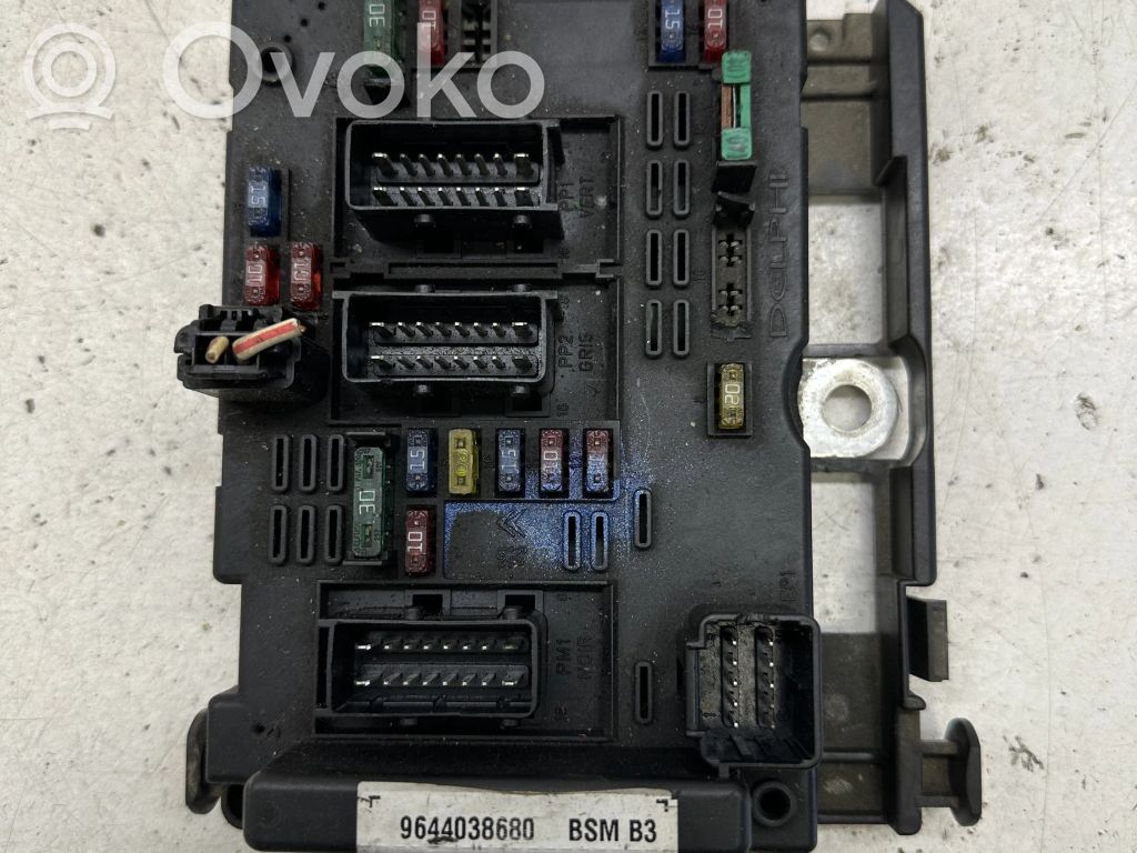 Peugeot 307 Drošinātāju bloks 