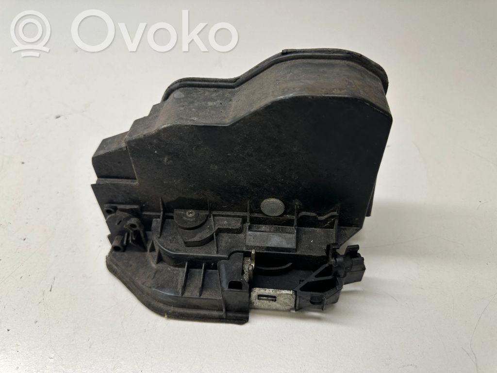 BMW X3 E83 Rear door lock 