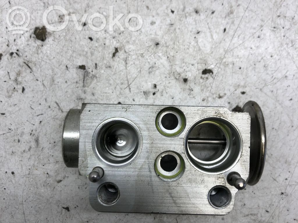 BMW 3 E90 E91 Air conditioning (A/C) expansion valve 
