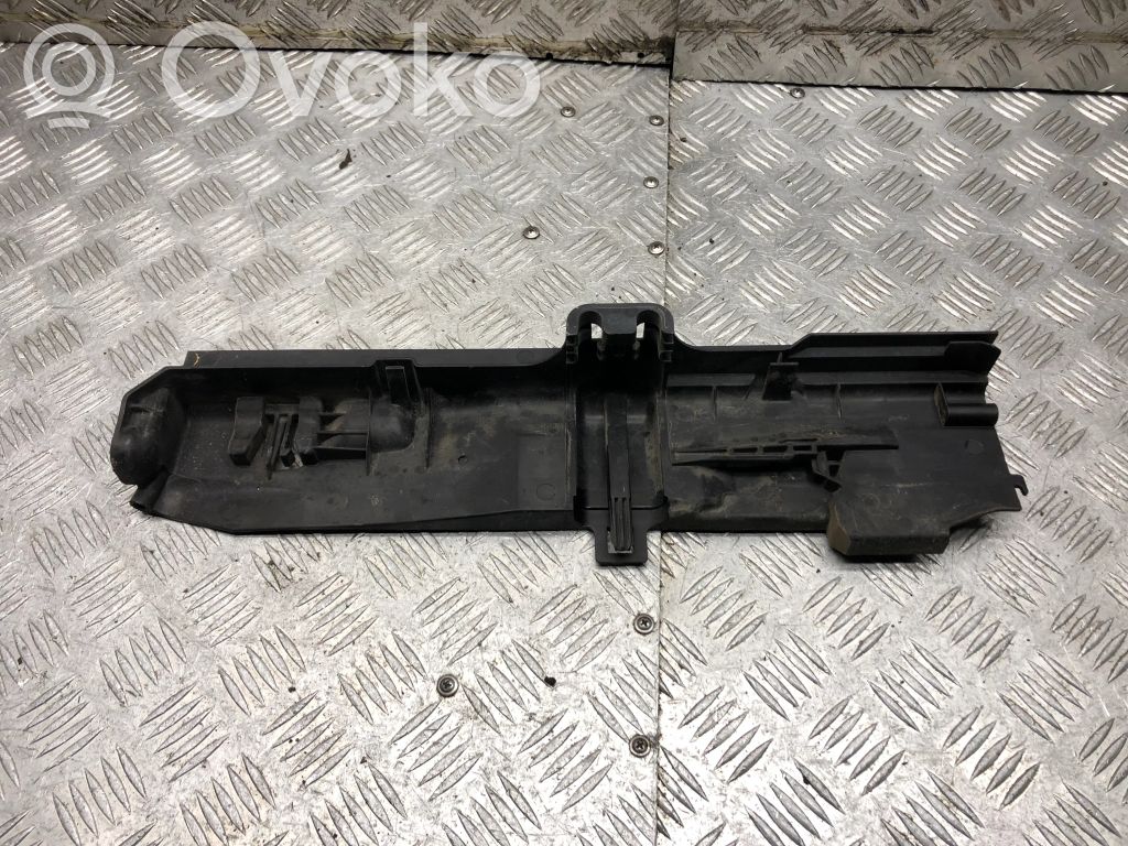 BMW 3 E90 E91 Radiator mount bracket 