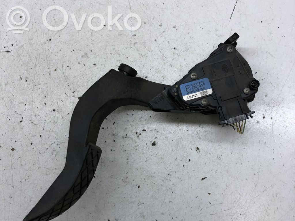 Audi A4 S4 B6 8E 8H Pedał gazu / przyspieszenia 