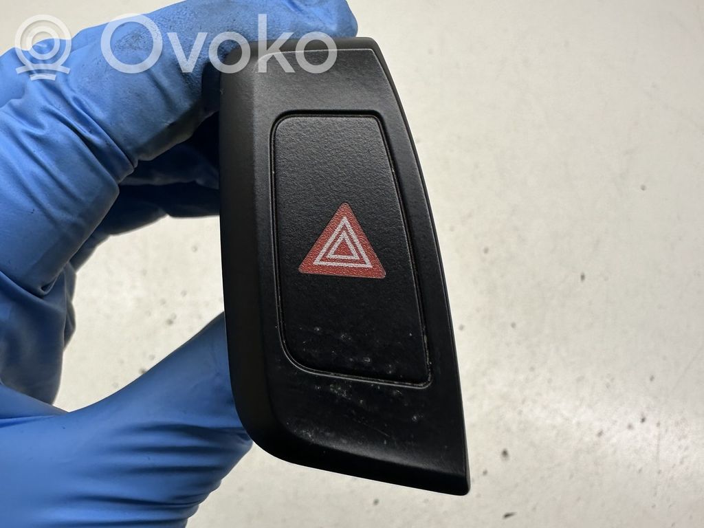 Audi A5 8T 8F Hätävilkkujen kytkin 