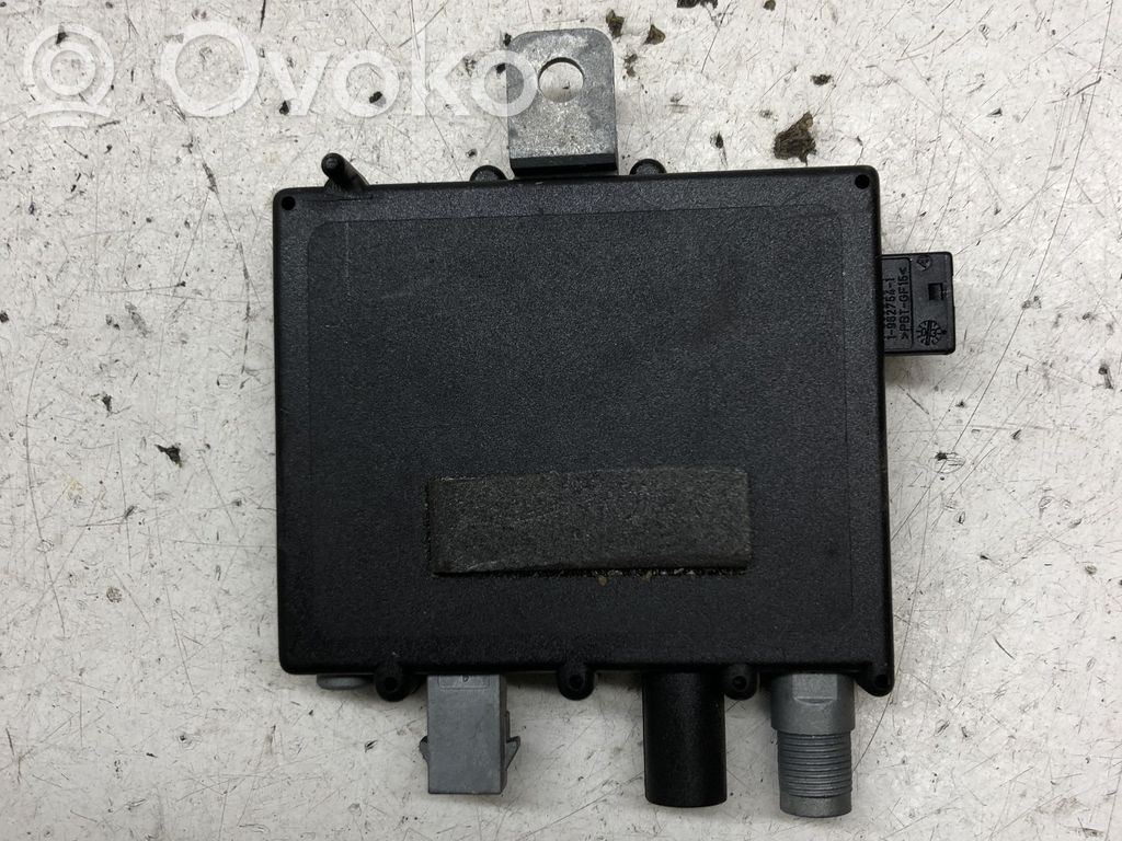 BMW X5 E53 Antenas pastiprinātājs 