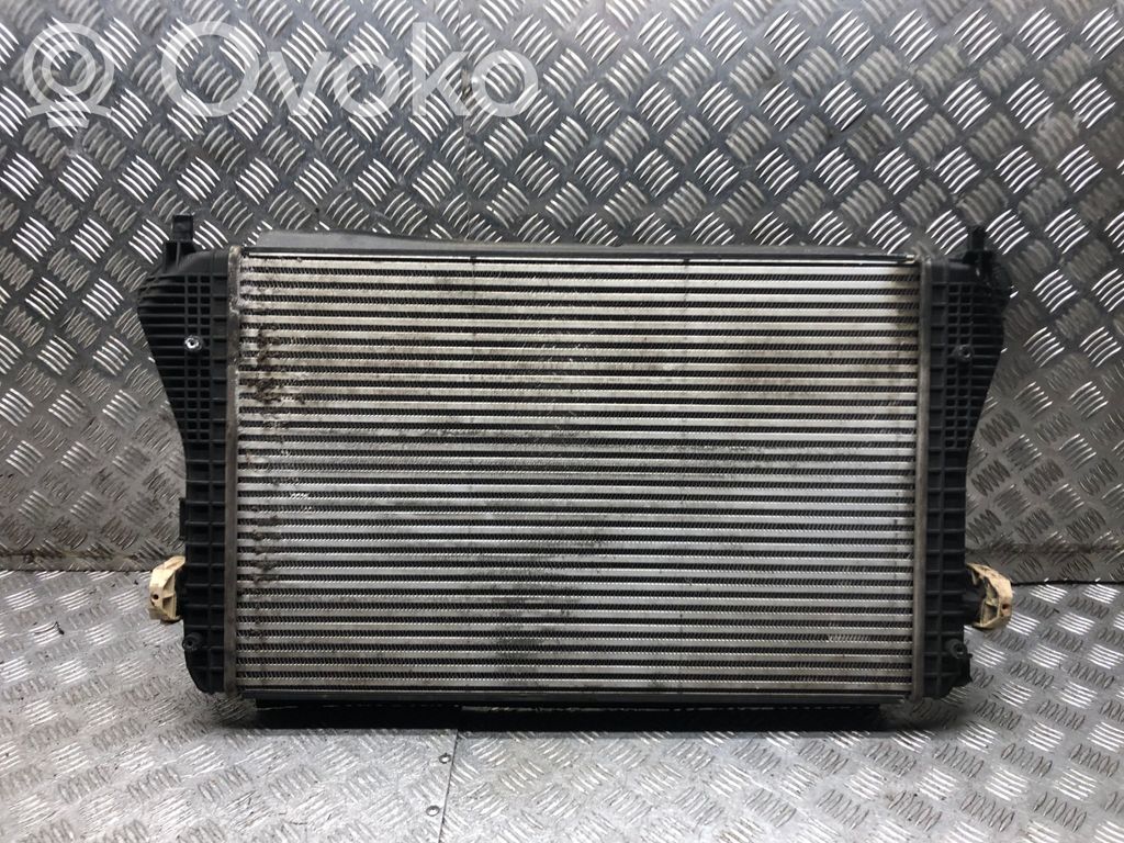 Volkswagen PASSAT B6 Radiador intercooler 